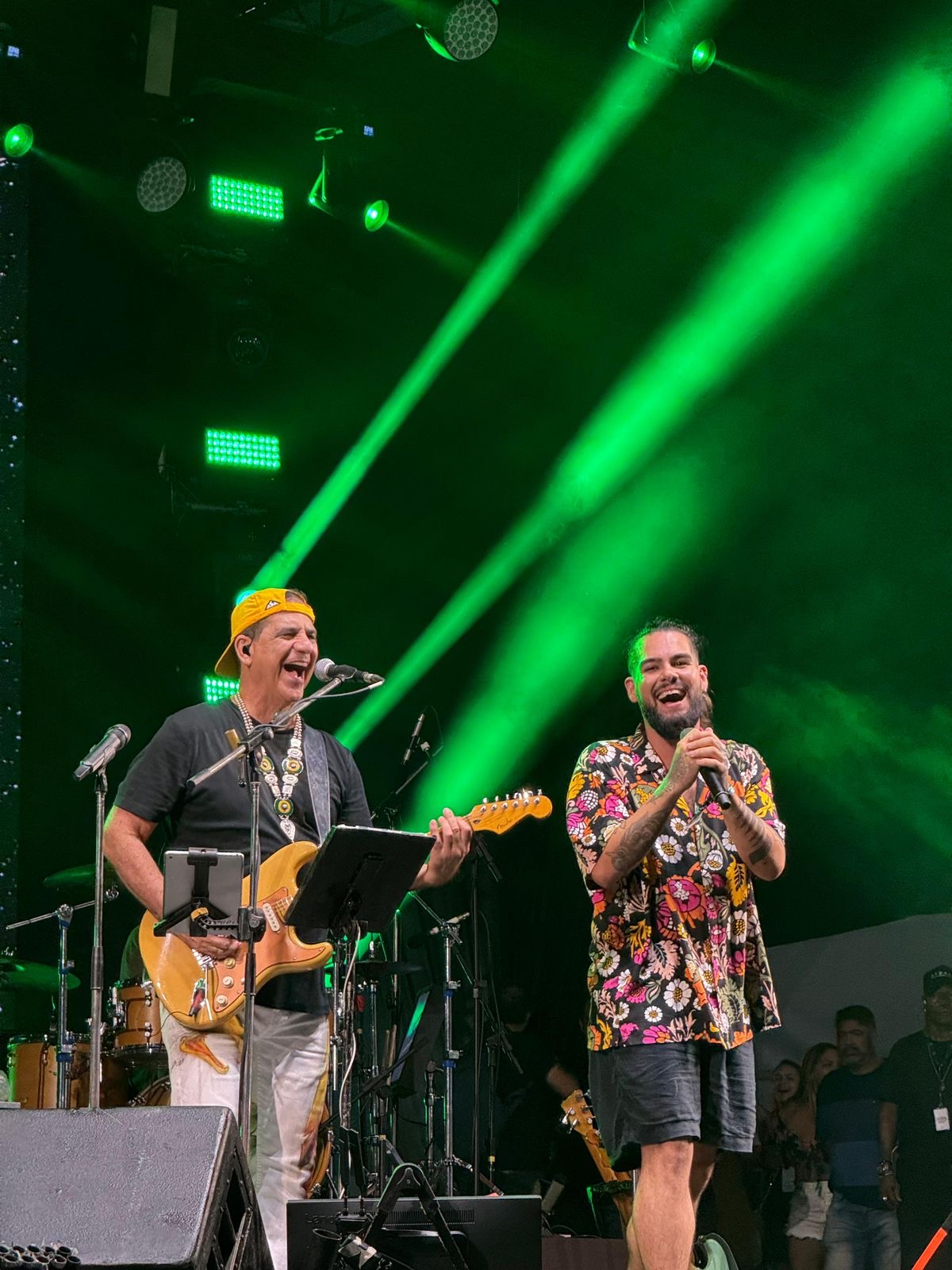 DiDengo desembarcou no Fortal e cantou ao lado de Xanddy Harmonia, Durval Léllys e da Banda Eva